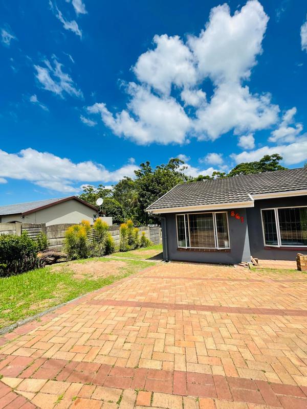 To Let 4 Bedroom Property for Rent in Moseley KwaZulu-Natal
