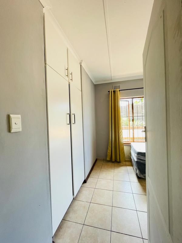 To Let 4 Bedroom Property for Rent in Moseley KwaZulu-Natal