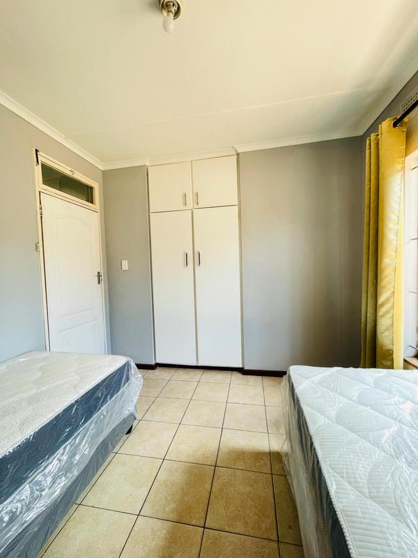 To Let 4 Bedroom Property for Rent in Moseley KwaZulu-Natal
