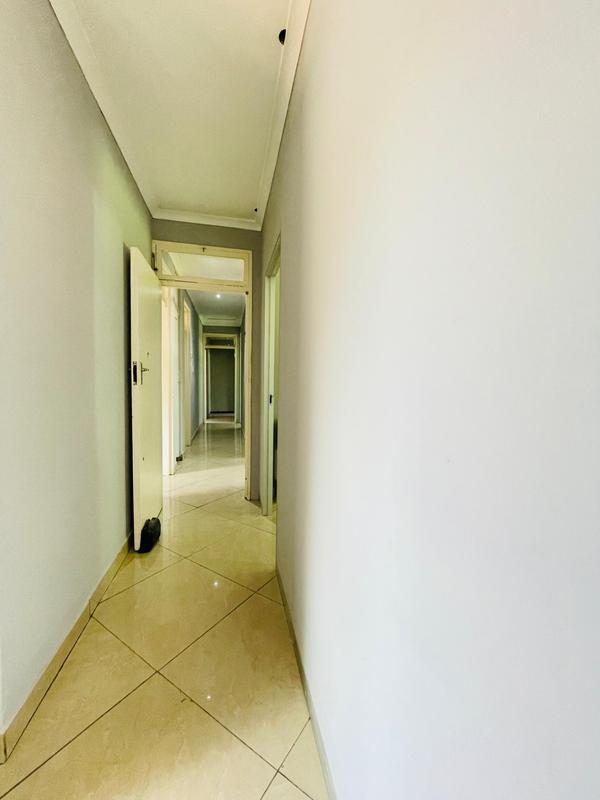 To Let 4 Bedroom Property for Rent in Moseley KwaZulu-Natal