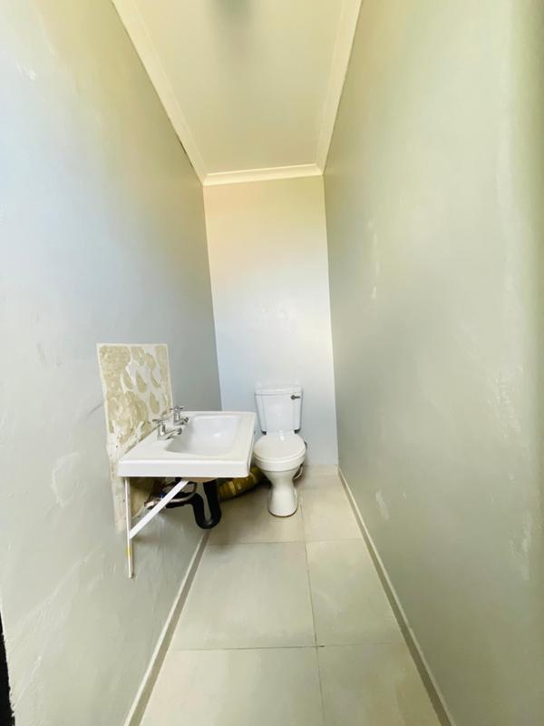 To Let 4 Bedroom Property for Rent in Moseley KwaZulu-Natal