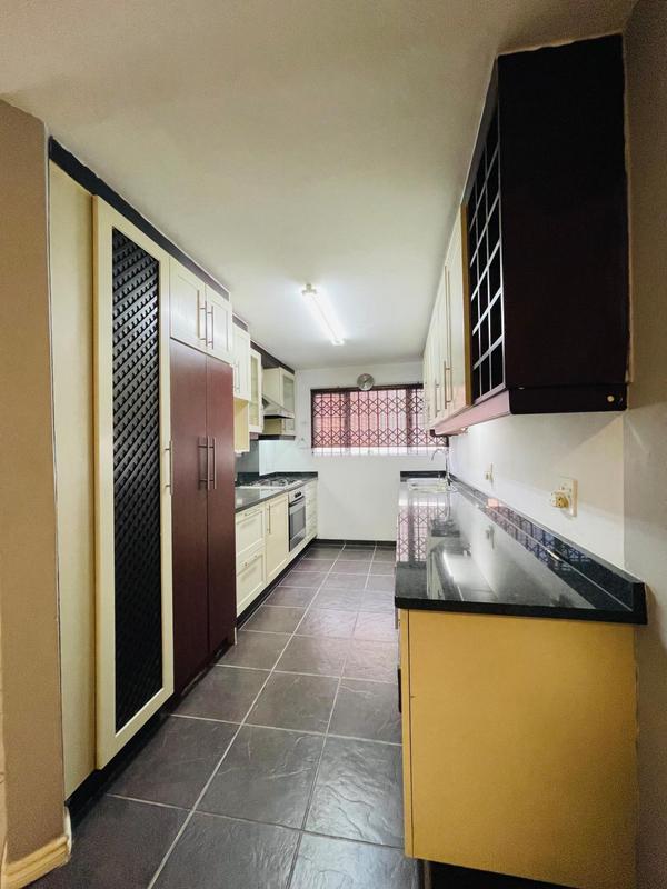 3 Bedroom Property for Sale in Essenwood KwaZulu-Natal