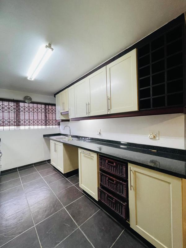 3 Bedroom Property for Sale in Essenwood KwaZulu-Natal