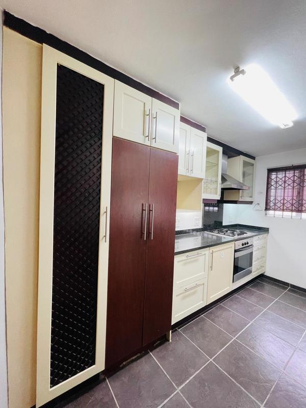 3 Bedroom Property for Sale in Essenwood KwaZulu-Natal