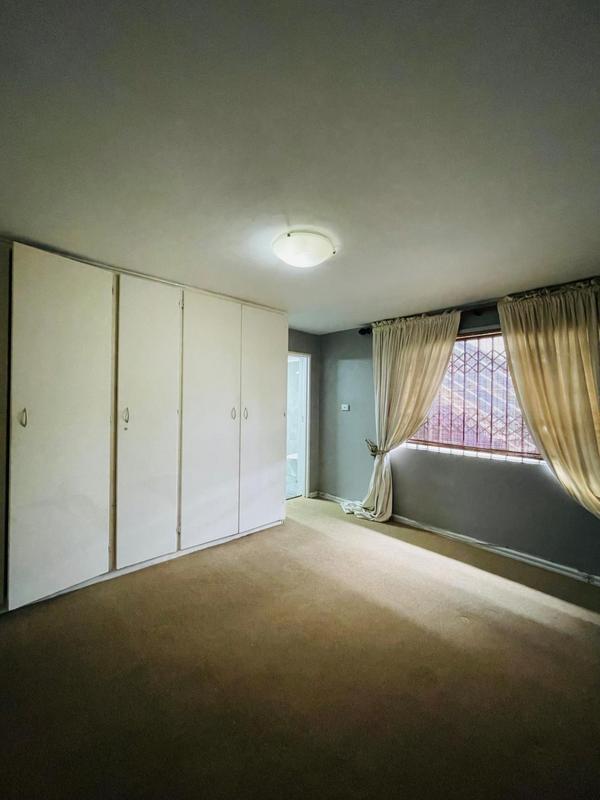 3 Bedroom Property for Sale in Essenwood KwaZulu-Natal