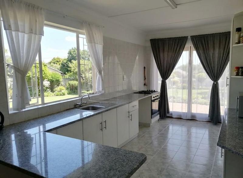 To Let 1 Bedroom Property for Rent in Durban North KwaZulu-Natal