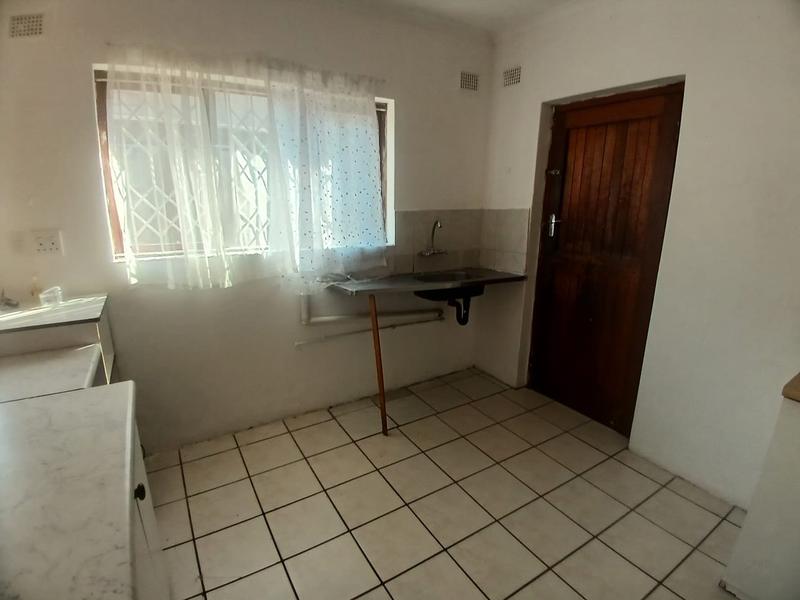 To Let 2 Bedroom Property for Rent in Havenside KwaZulu-Natal