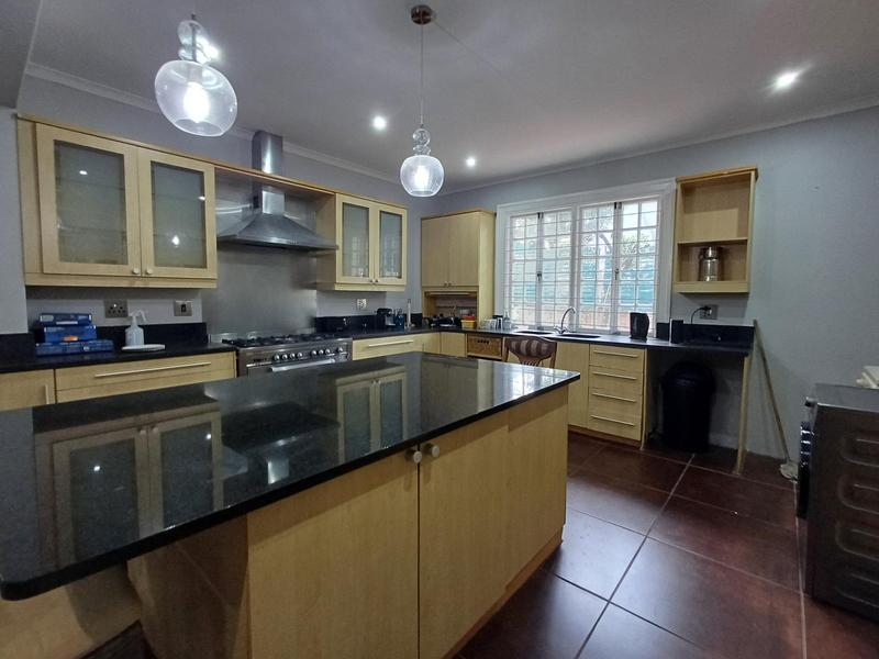 4 Bedroom Property for Sale in Essenwood KwaZulu-Natal