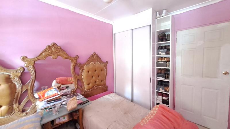To Let 3 Bedroom Property for Rent in Umlazi KwaZulu-Natal