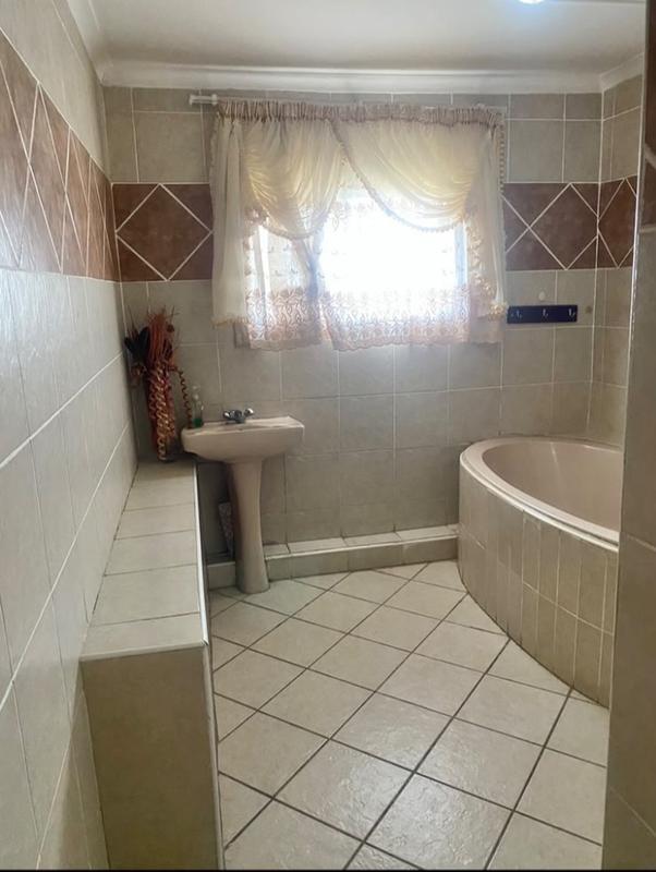 To Let 2 Bedroom Property for Rent in Avoca KwaZulu-Natal