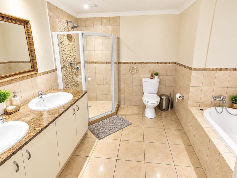To Let 2 Bedroom Property for Rent in Umhlanga KwaZulu-Natal