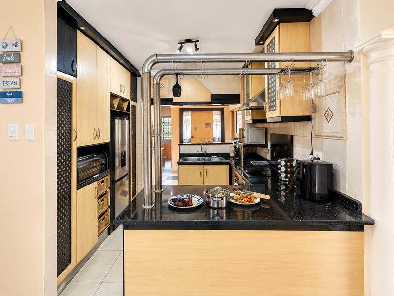 To Let 4 Bedroom Property for Rent in Sunningdale KwaZulu-Natal