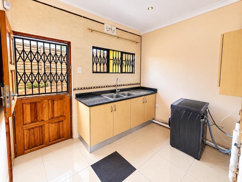 To Let 4 Bedroom Property for Rent in Sunningdale KwaZulu-Natal