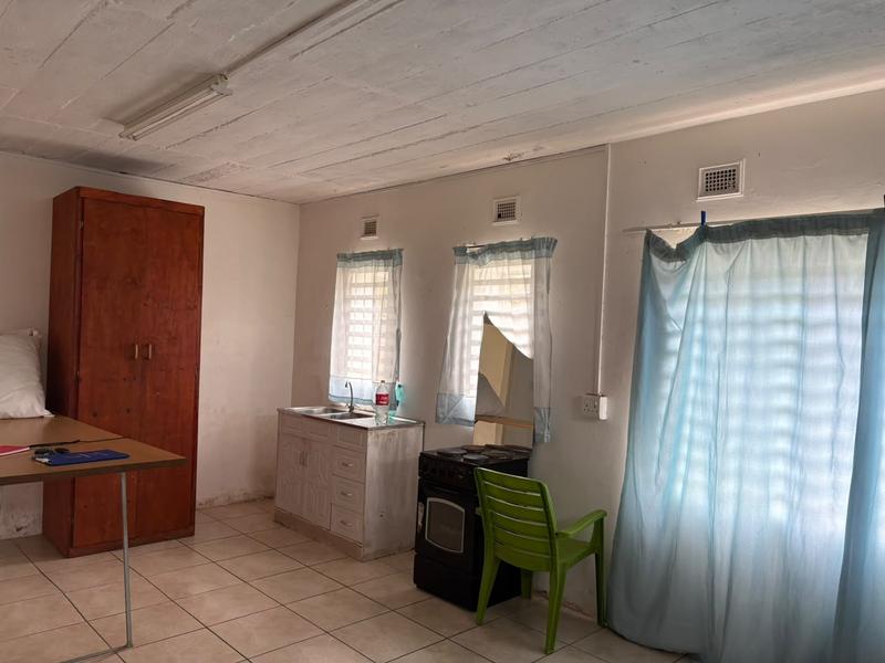 To Let 2 Bedroom Property for Rent in Empangeni Central KwaZulu-Natal