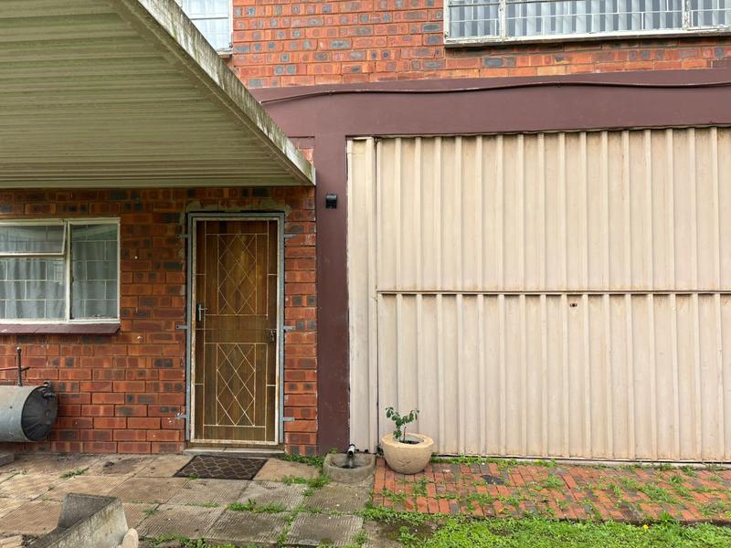 To Let 2 Bedroom Property for Rent in Empangeni Central KwaZulu-Natal