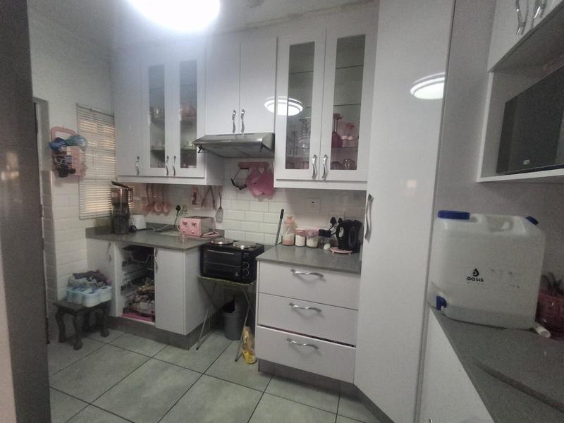 2 Bedroom Property for Sale in Arboretum KwaZulu-Natal