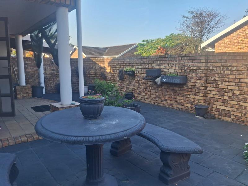 2 Bedroom Property for Sale in Arboretum KwaZulu-Natal