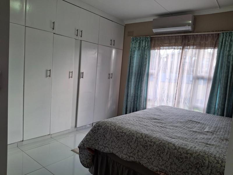 6 Bedroom Property for Sale in Brackenham KwaZulu-Natal