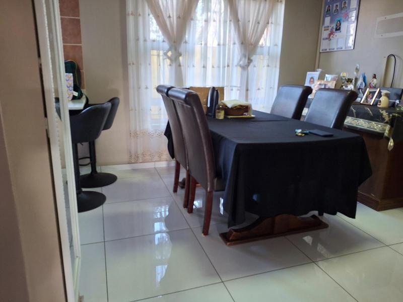 6 Bedroom Property for Sale in Brackenham KwaZulu-Natal