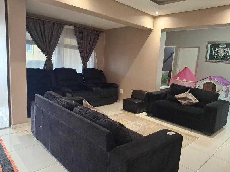6 Bedroom Property for Sale in Brackenham KwaZulu-Natal