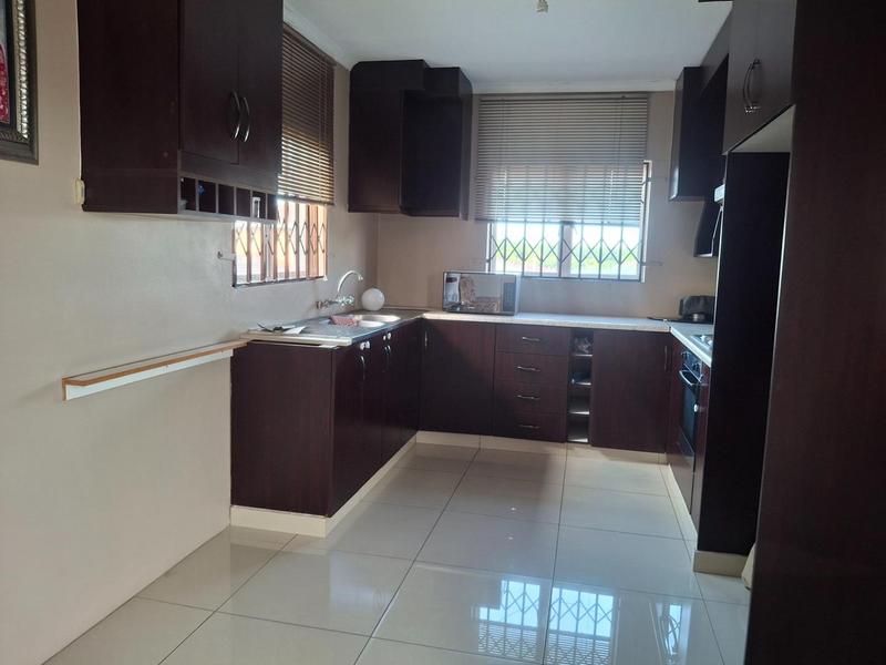 6 Bedroom Property for Sale in Brackenham KwaZulu-Natal