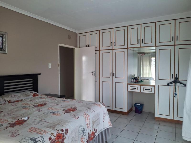 6 Bedroom Property for Sale in Brackenham KwaZulu-Natal