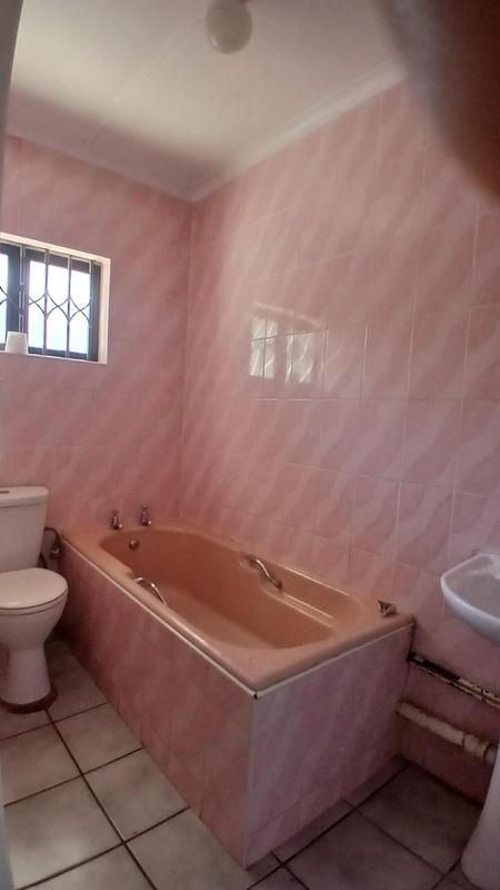 4 Bedroom Property for Sale in Woodhaven KwaZulu-Natal