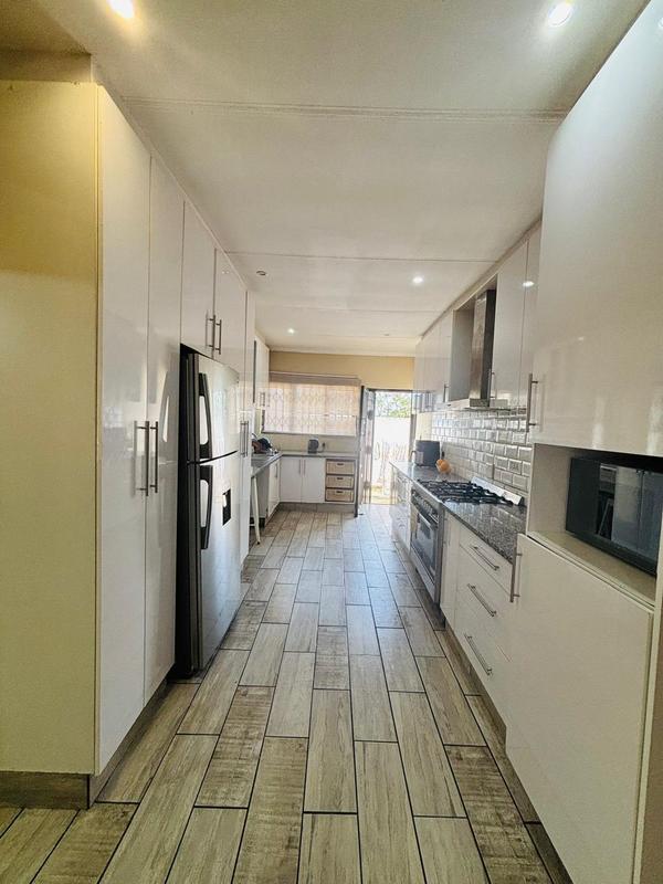 4 Bedroom Property for Sale in Westville KwaZulu-Natal
