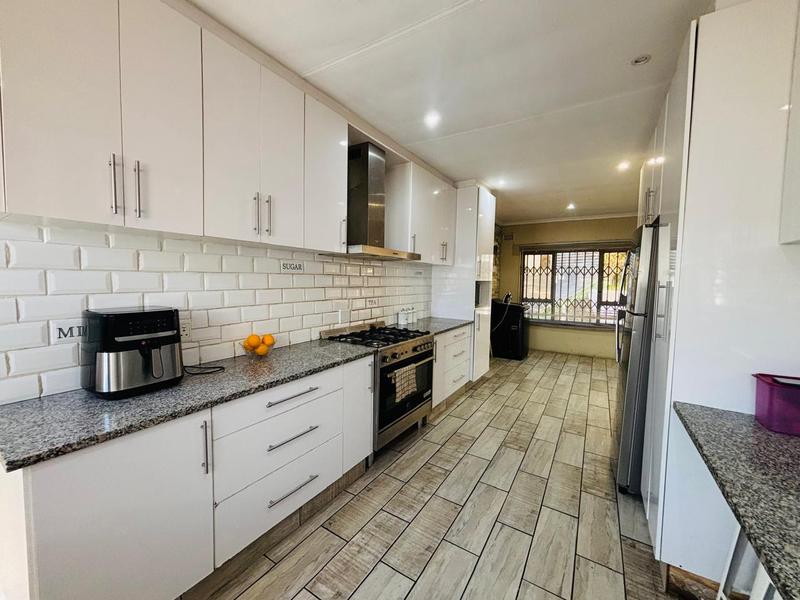 4 Bedroom Property for Sale in Westville KwaZulu-Natal