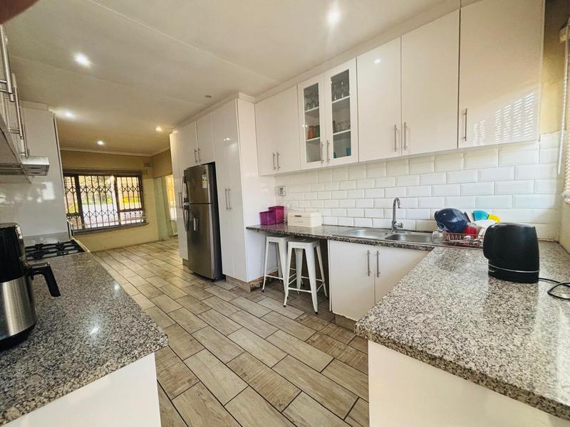 4 Bedroom Property for Sale in Westville KwaZulu-Natal