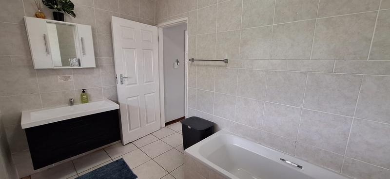 2 Bedroom Property for Sale in Sea Park KwaZulu-Natal