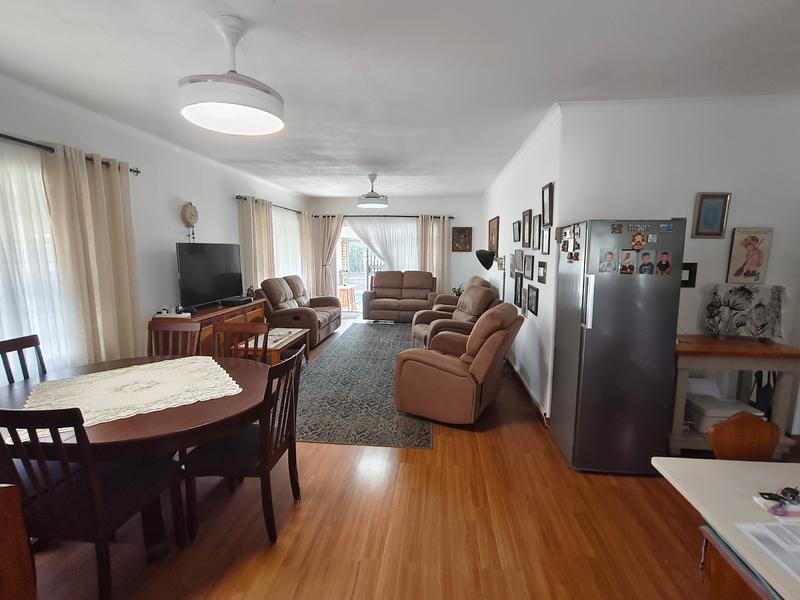 3 Bedroom Property for Sale in Uvongo KwaZulu-Natal