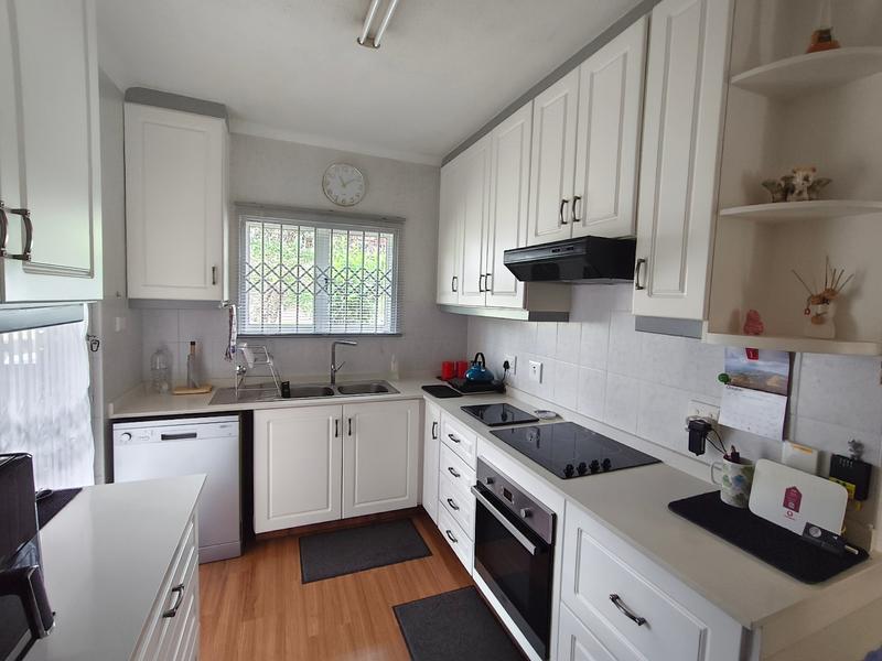 3 Bedroom Property for Sale in Uvongo KwaZulu-Natal