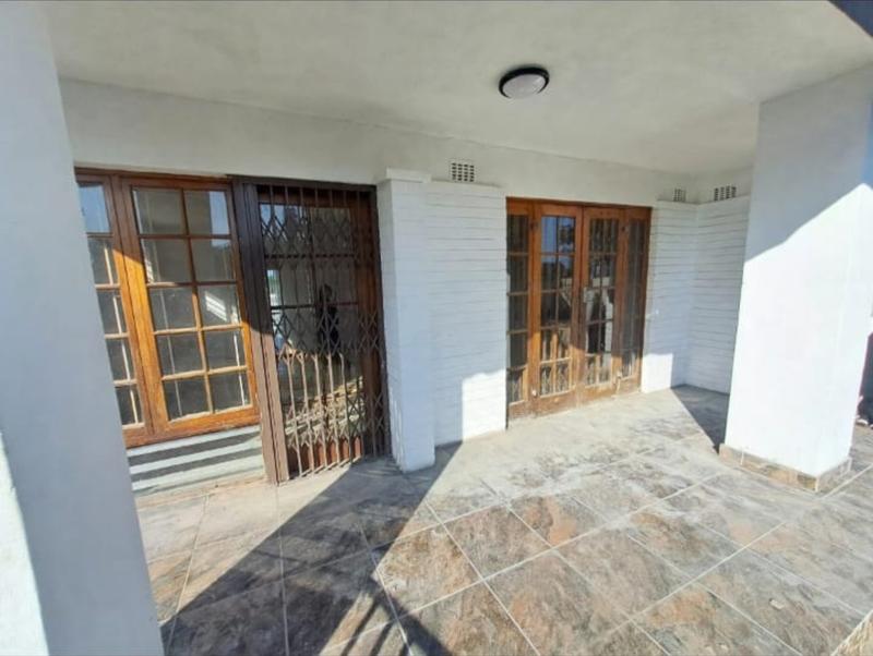 To Let 3 Bedroom Property for Rent in Sherwood KwaZulu-Natal