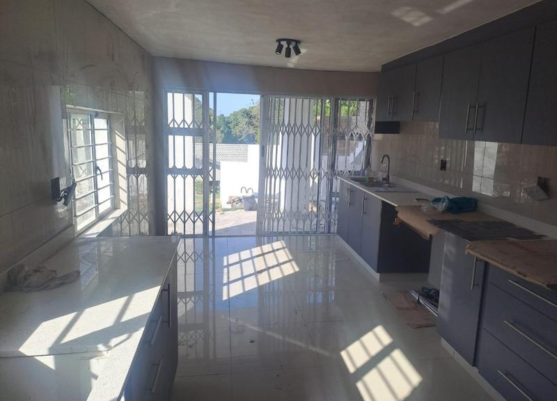To Let 3 Bedroom Property for Rent in Sherwood KwaZulu-Natal