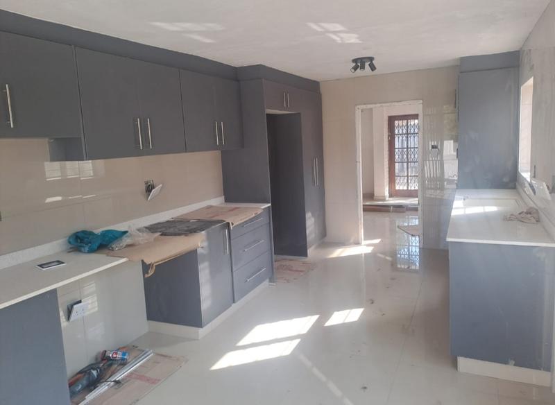 To Let 3 Bedroom Property for Rent in Sherwood KwaZulu-Natal