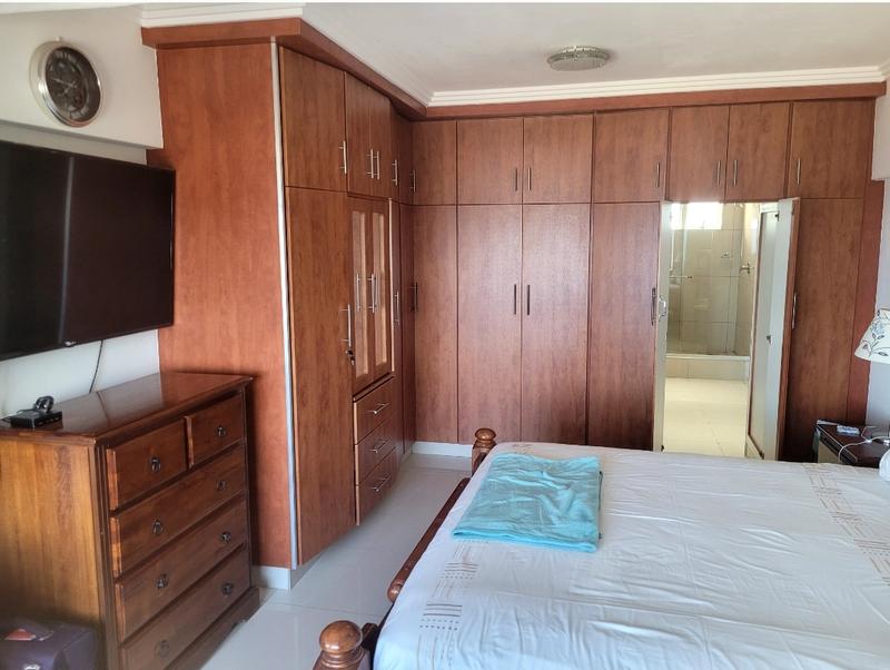 1 Bedroom Property for Sale in North Beach KwaZulu-Natal