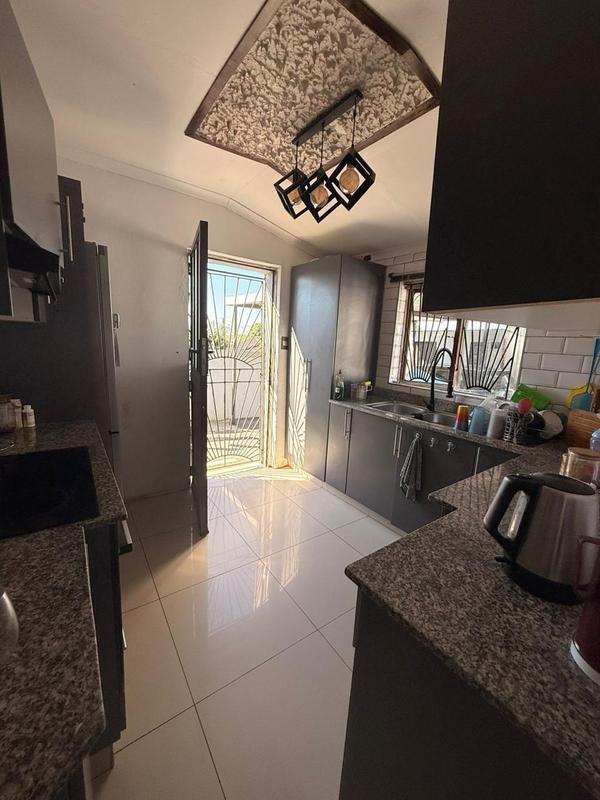 To Let 3 Bedroom Property for Rent in Ntuzuma KwaZulu-Natal