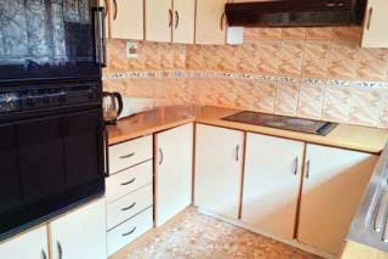 5 Bedroom Property for Sale in Crossmoor KwaZulu-Natal