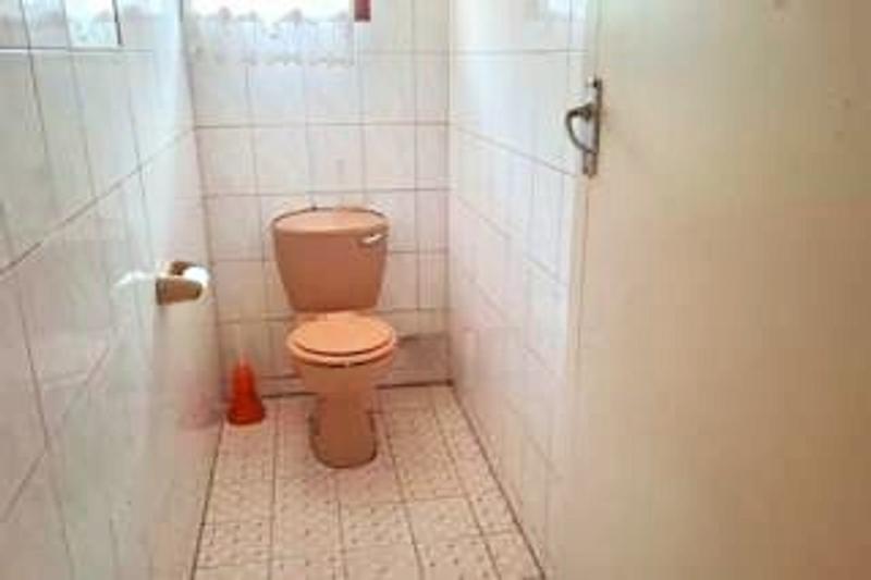 5 Bedroom Property for Sale in Crossmoor KwaZulu-Natal