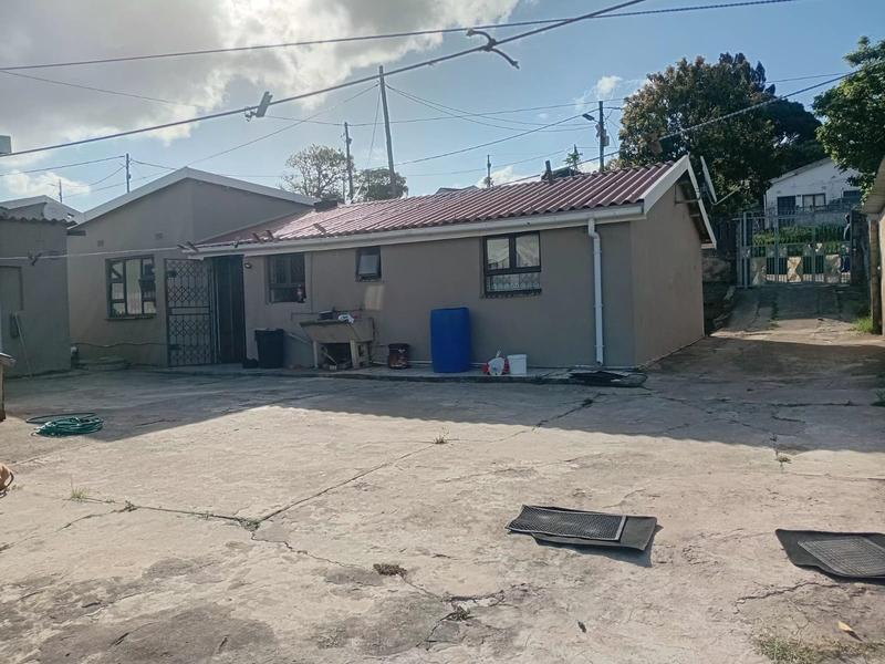 4 Bedroom Property for Sale in Umlazi KwaZulu-Natal