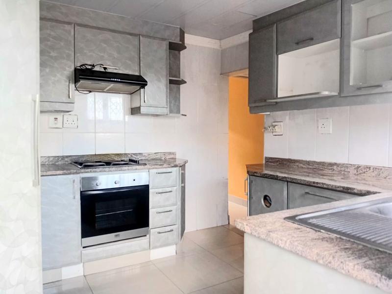 4 Bedroom Property for Sale in Umlazi KwaZulu-Natal