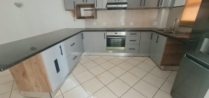 To Let 2 Bedroom Property for Rent in Umhlanga Ridge KwaZulu-Natal