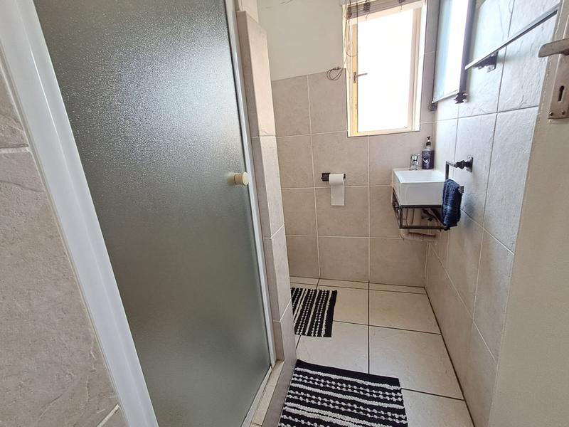To Let 2 Bedroom Property for Rent in North Beach KwaZulu-Natal