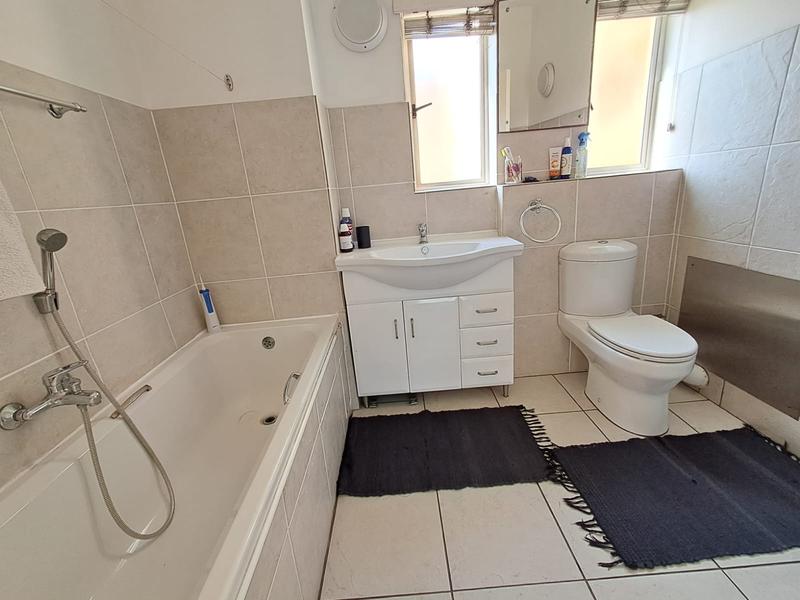 To Let 2 Bedroom Property for Rent in North Beach KwaZulu-Natal