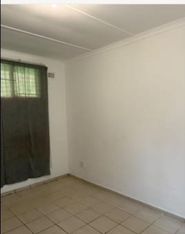 To Let 1 Bedroom Property for Rent in Springfield KwaZulu-Natal