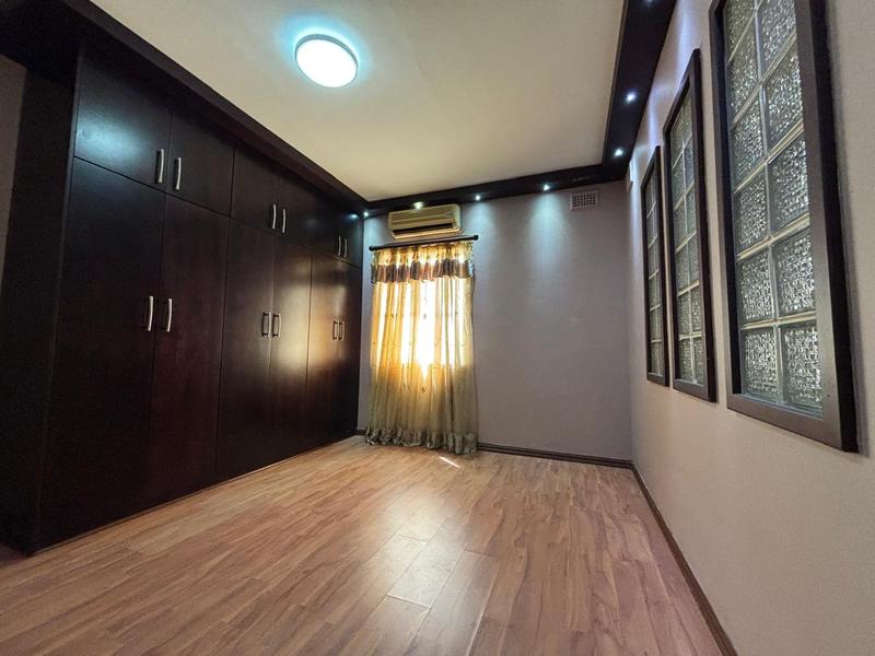 4 Bedroom Property for Sale in Reservoir Hills KwaZulu-Natal