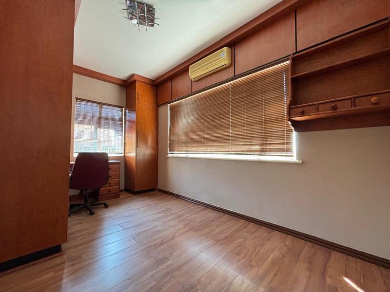 4 Bedroom Property for Sale in Reservoir Hills KwaZulu-Natal