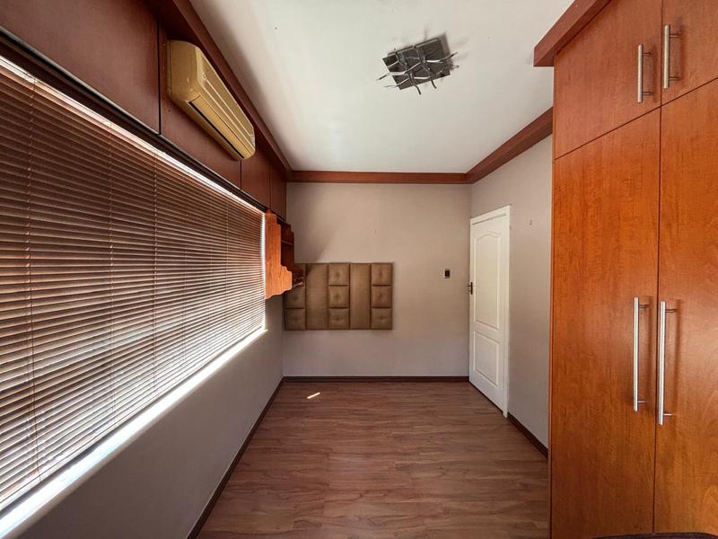 4 Bedroom Property for Sale in Reservoir Hills KwaZulu-Natal