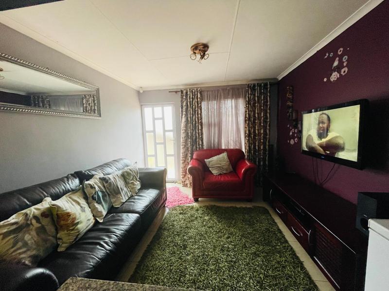 To Let 3 Bedroom Property for Rent in Montclair KwaZulu-Natal